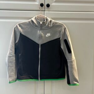 Boys Nike Tech Jacket size medium